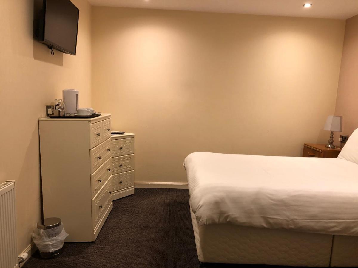 Oyo Douglas Hotel Κιλμάρνοκ Εξωτερικό φωτογραφία